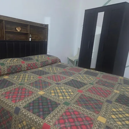 Casa Friend * كاستل دي سانجرو